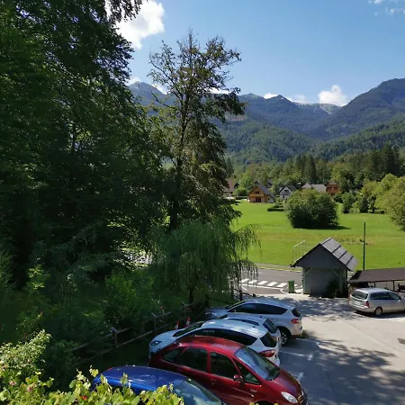 Destina, Quarto em Acomodações Particulares *